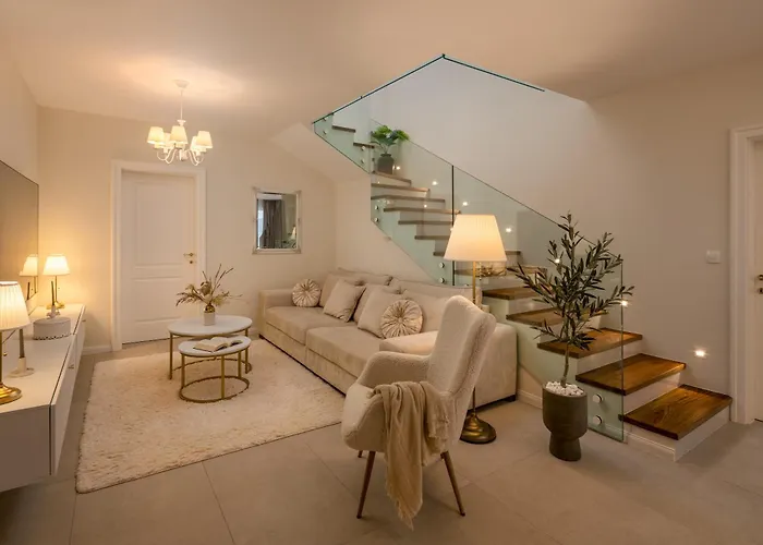 Gospoja Villa Ražanj