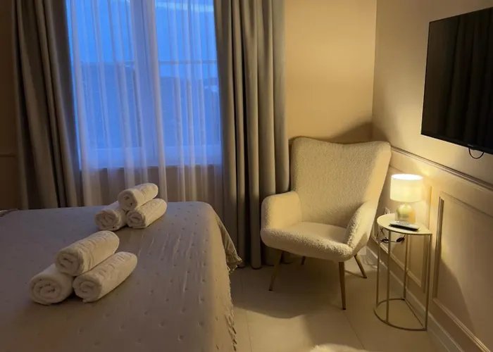 Gospoja Villa Ražanj